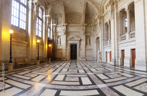 Impressive hall inside the parisian "Palais de Justice"