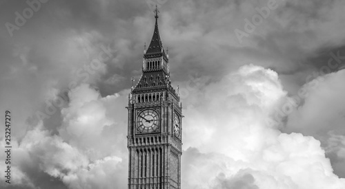 Big Ben clock tower against dramatic could sky