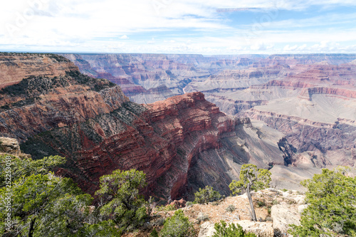 Beatiful scenery on the edge of a canyon and looking down to the canyon