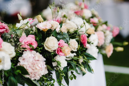 Banquet hall for weddings with decorative elements