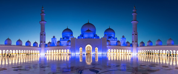 Fotobehang Abu Dhabi Sjeik Zayed moskee panorama nachts  © Delphotostock