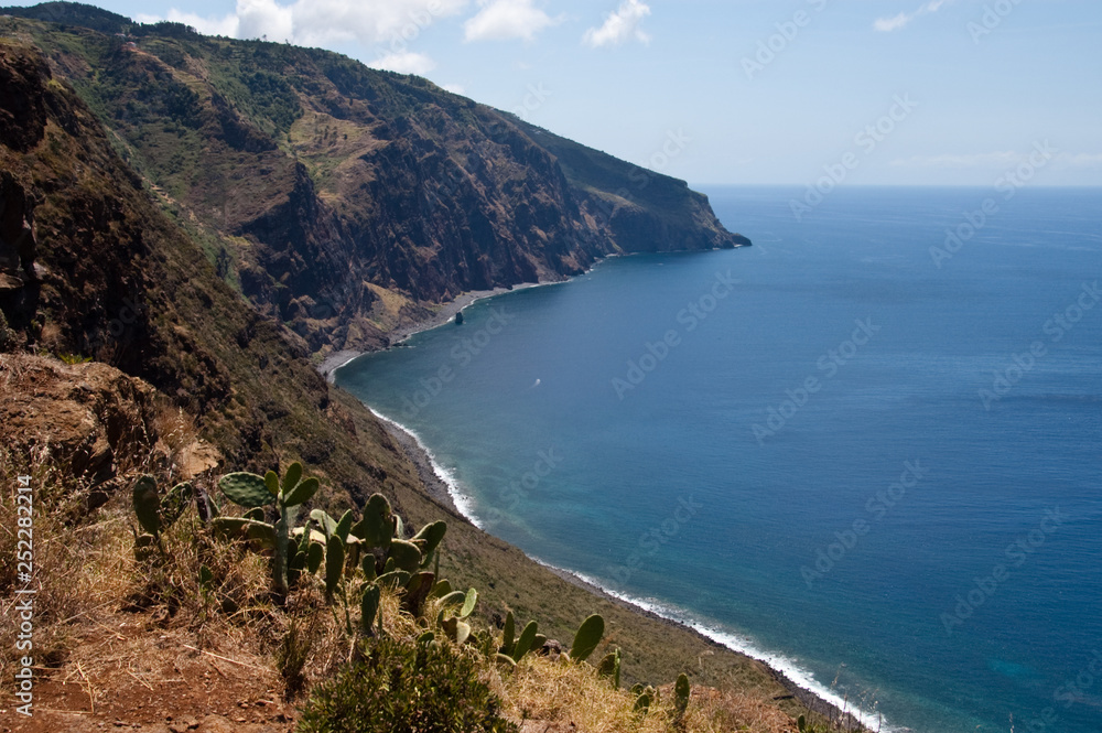 Steilküste bei Ponta do Pargo auf Madeira