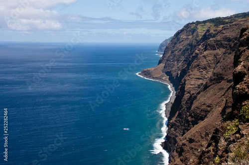 Steilküste bei Ponta do Pargo auf Madeira © Eberhard