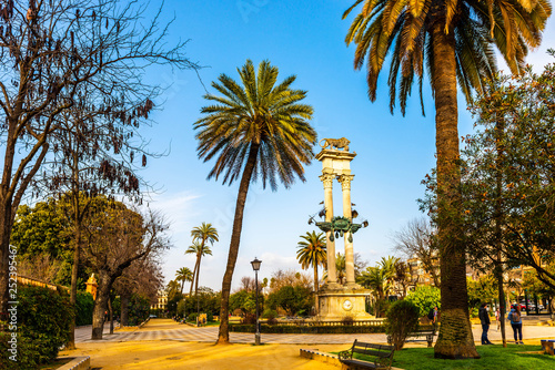 Jardin de Murillo à Séville en Andalousie, Espagne photo