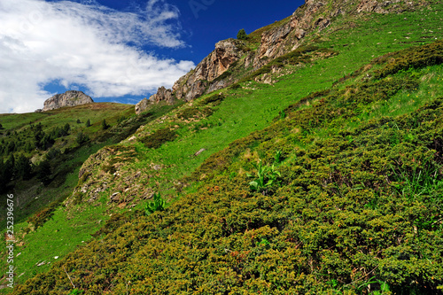 Nationalpark Prokletije im Dreiländereck Montenegro-Kosovo-Albanien  photo