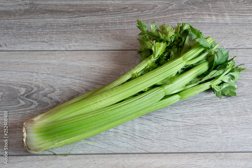  fresh celery