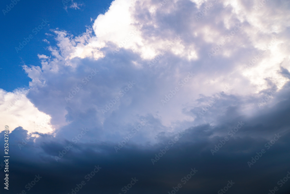 Obraz premium Scary epic sky with menacing clouds. Hurricane wind with a thunderstorm. Stock background, photo