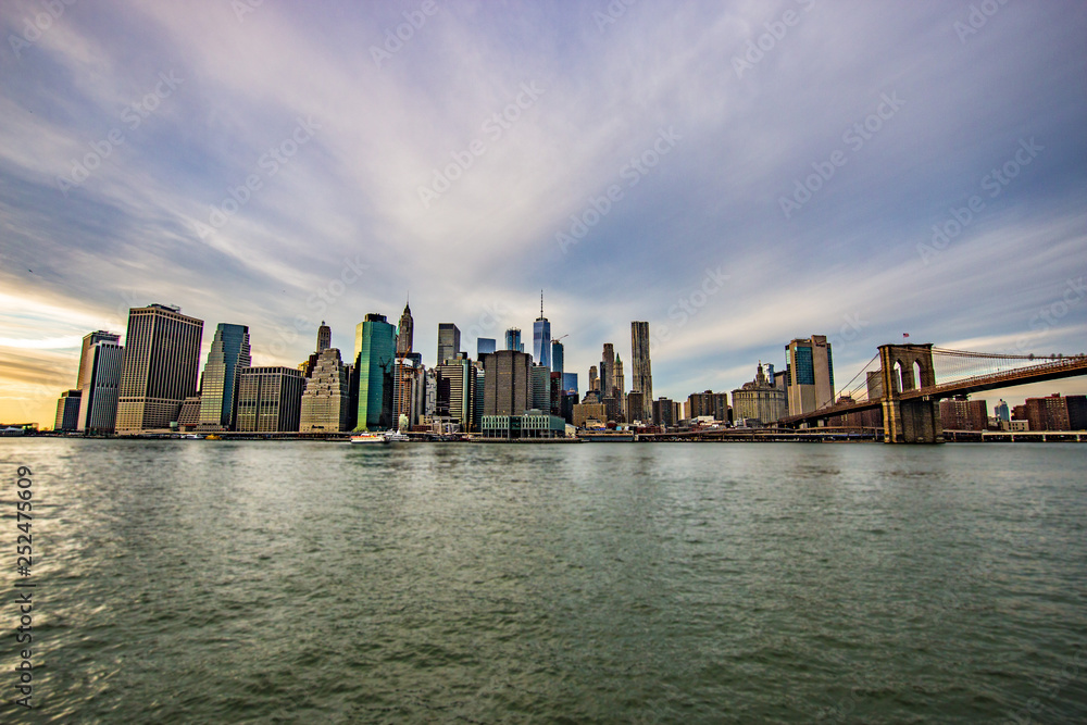 Fototapeta premium Vistas de edificios famosos