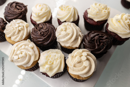 min cupcakes