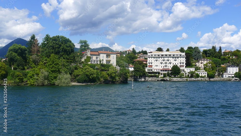 au bord du lac de Côme