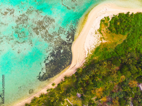 Quadro su tela Foto aérea de la isla en Madagascar. Ile aux Nattes