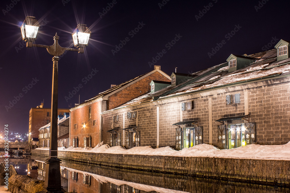Obraz premium 小樽運河 夜景 ガス灯 冬