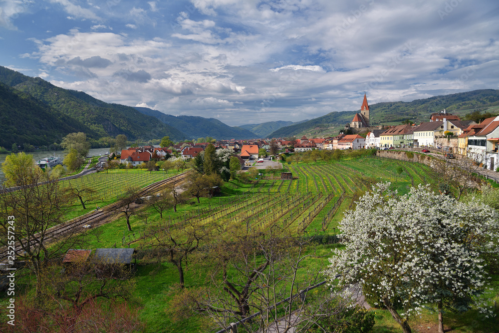Naklejka premium Weißenkirchen in der Wachau