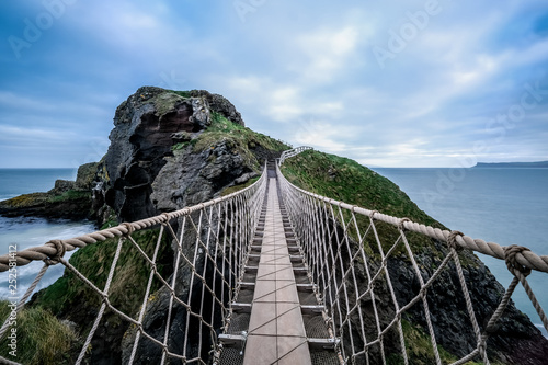 Carrick a rede Rope Bridge
