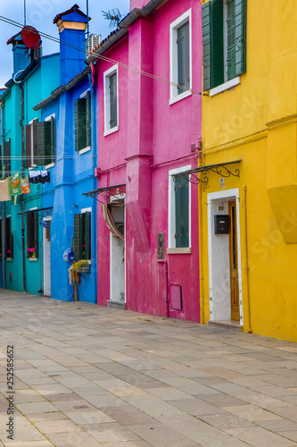 Colorful houses in Burano, an island in the Venetian Lagoon © Vladislav Gajic