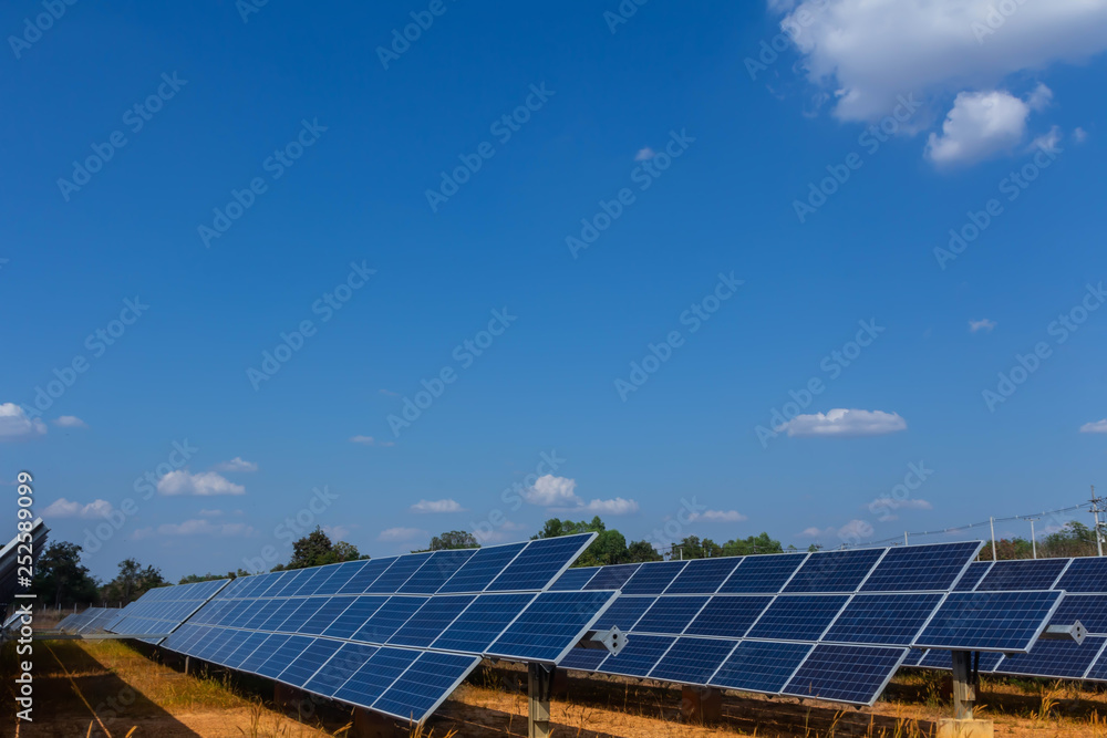 Solar panel, alternative electricity source - concept of sustainable resources, And this is a new system that can generate electricity more than the original, This's the sun tracking systems Solar panel, alternative electricity source - concept of sustainable resources, And this is a new system that can generate electricity more than the original, This's the sun tracking systems