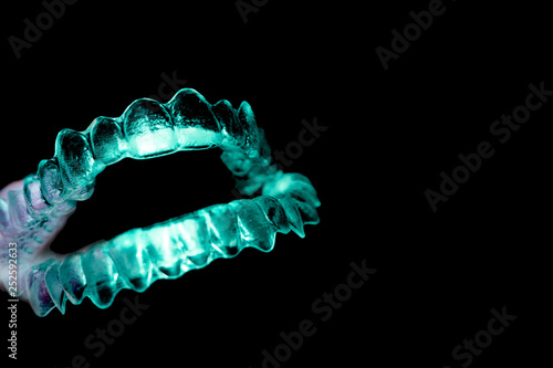 Denture alignment retainer