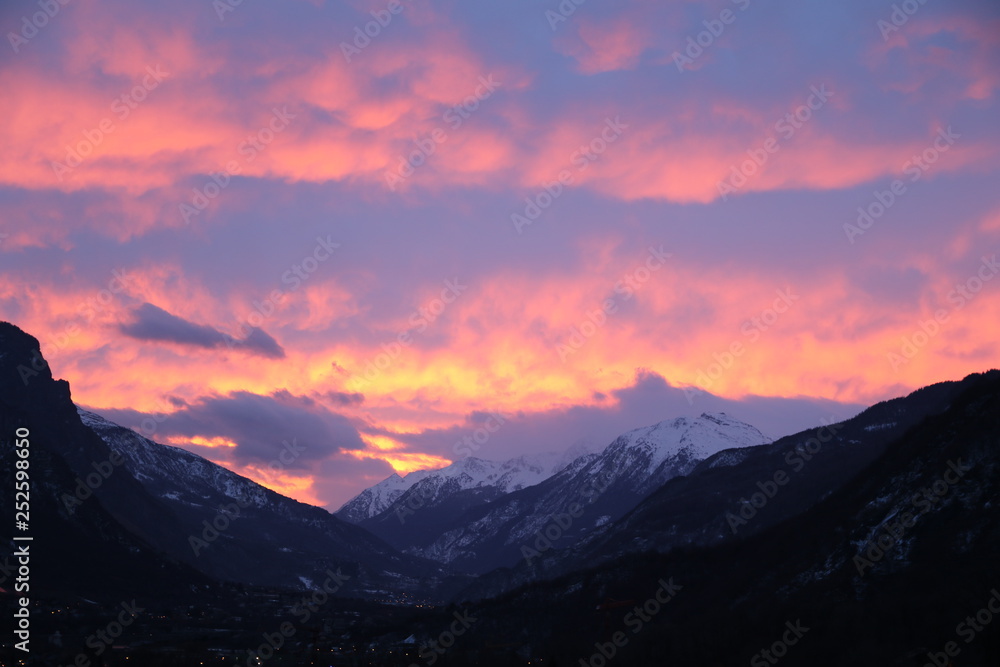 Obraz premium Ciel rouge au coucher du Soleil
