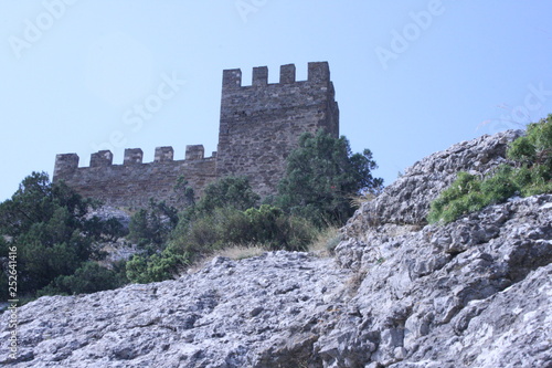 Byzantine fortress, castle, architecture, tower, medieval, fortress, ancient, stone, old, history, sky, fort, building, europe, travel, landmark, wall, hill, fortification, tourism, historic, rock, ru