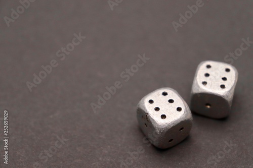 alte silberne Würfel