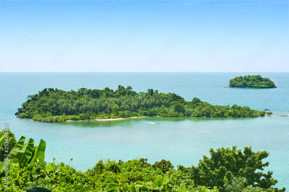 point view at ko chang at trat in thailand - obrazy, fototapety, plakaty 