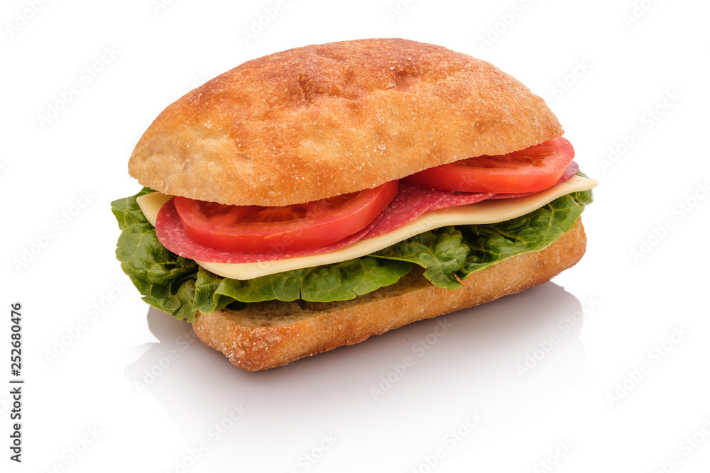 Belegtes Brötchen mit Käse Salami und Tomate Belegtes Brötchen mit Käse Salami und Tomate