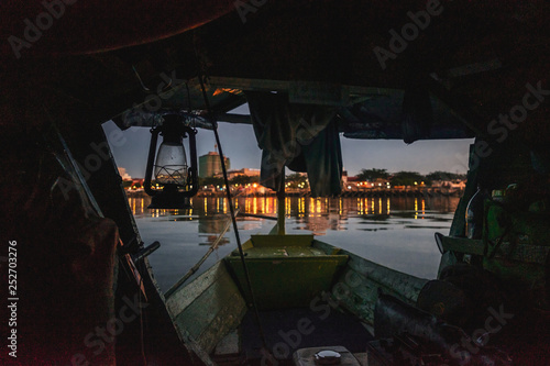 Canvas Print KUCHING / SARAWAK  / MALAYSIA / JUNE 2014: Blue hours over the river
