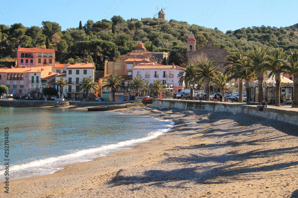 Fototapeta premium The famous Town of Collioure, in the foothills of the Pyrenees, located in Vermeille coast, the last stretch of the Rousillon coast before the Spanish border