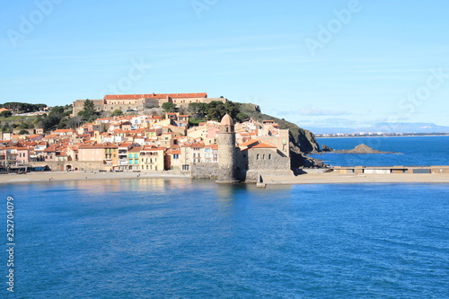 Fototapeta Naklejka Na Ścianę i Meble -  The famous Town of Collioure, in the foothills of the Pyrenees, located in Vermeille coast, the last stretch of the Rousillon coast before the Spanish border