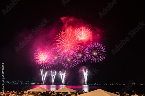 Fogos de artifício do Réveillon (ano novo) na Praia de Icaraí, em Niterói, Rio de Janeiro, Brasil photo