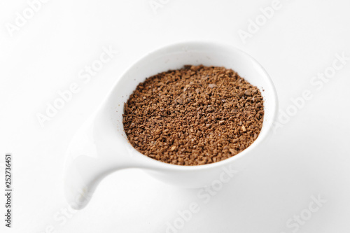 細挽きのコーヒー豆