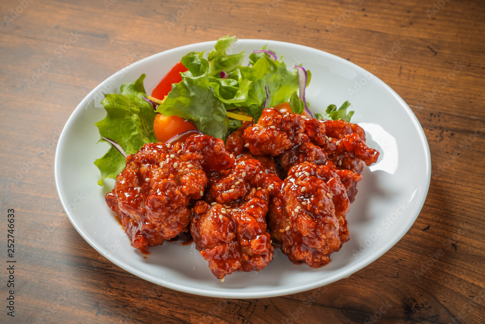 ヤンニョムチキン Korean spicy chicken (Yangnyeom Chicken) ヤンニョムチキン Korean spicy chicken (Yangnyeom Chicken)