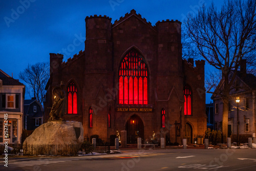 Obraz na plátně Salem, USA- March 03, 2019: This famous museum is located in a gothic styled, New England church type building and is popular with the public and tourists