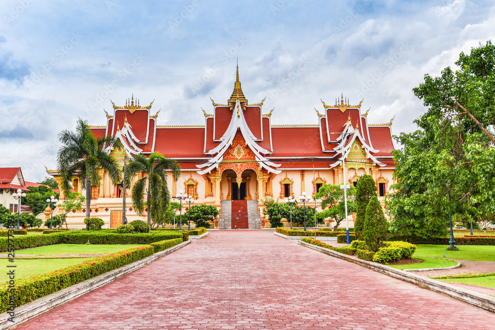 Fototapeta premium Vientiane Laos : Landmark laos temple beautiful of buddhism in asia