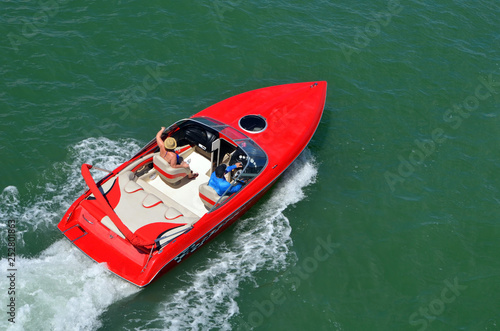 High-end bright res motorboat cruising on the Florida Intra-Coastal Waterway  © Wimbledon