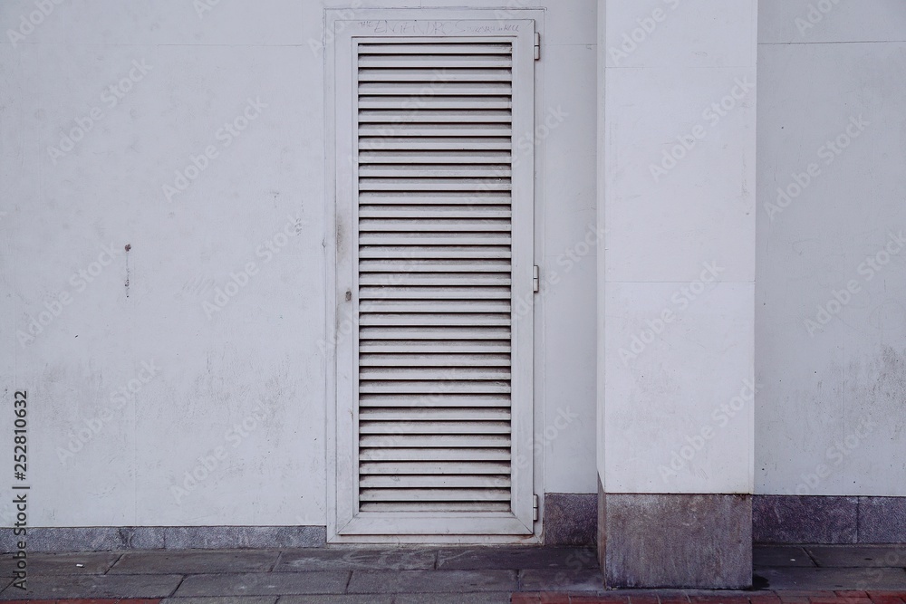 Fototapeta premium door in the street