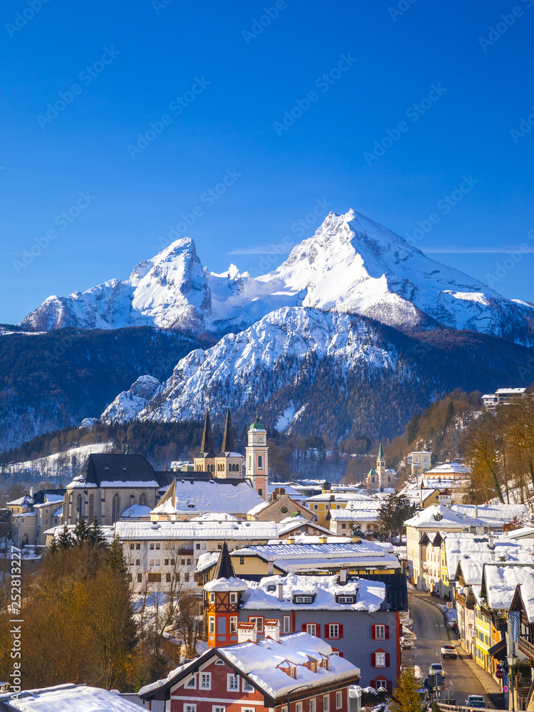 Historic town of Berchtesgaden with famous Watzmann mountain in the background, National park Berchtesgadener Land, Upper Bavaria, Germany
