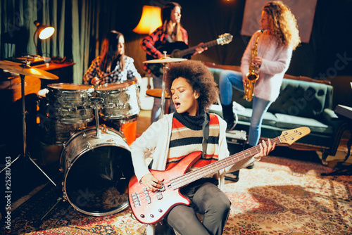 Photography Girls playing jazz music