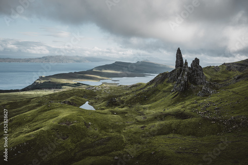 The Old Man of Storr - Breathtaking sceneries on the Isle of Skye in Scotland 