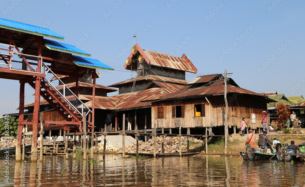 Fototapeta premium Inle Lake village, Myanmar