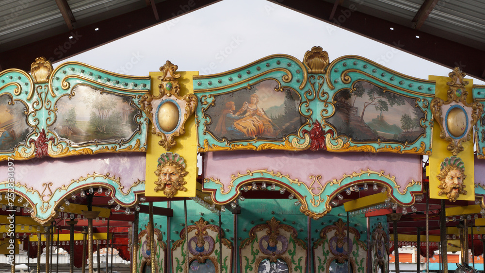 Fototapeta premium Vintage carousel carnival ride
