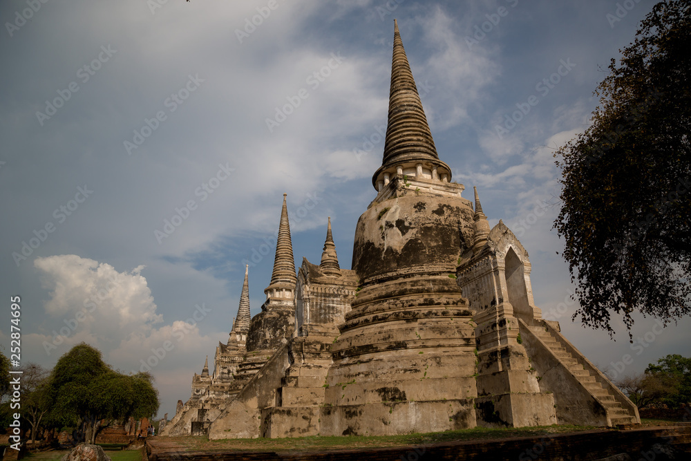 Old Beautiful Thai Temple wat Mahathat, Ayutthaya Historical Park, Ayutthaya, Thailand