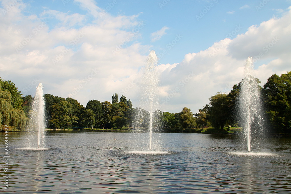 Fototapeta premium fountain in the park