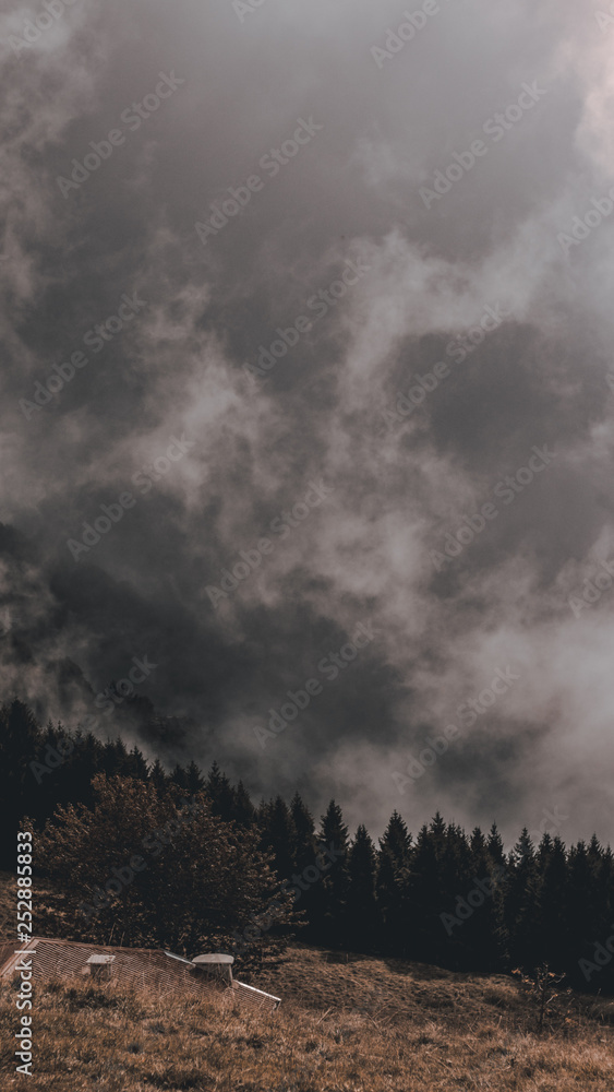 Fototapeta premium Giornata Nuvolosa - Scorcio