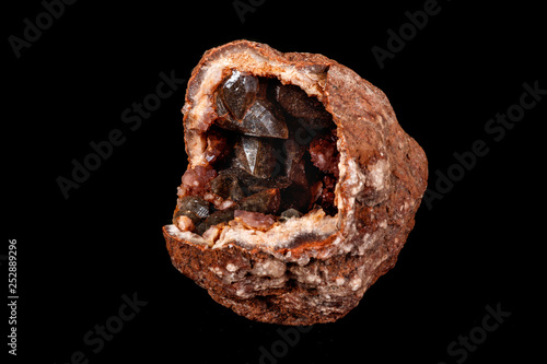 Schilderij op canvas Macro mineral stone Pink Amethyst on a black background