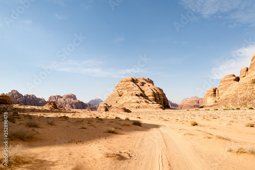 desert road © TAKASHI IWAI