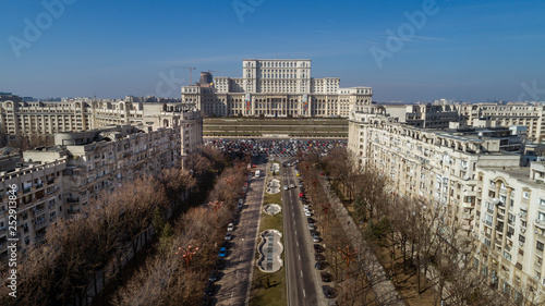 Obraz na płótnie Aerial cityscape with a busy boulevard in Bucharest on a sunny day w salonie