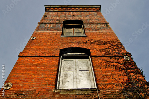 Canvas Print Derelict Old Brick Tower from bygone era, Petaluma, California
