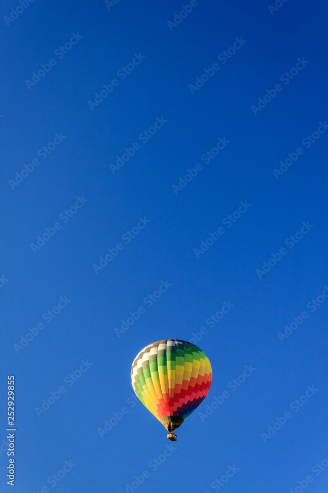 Naklejka premium Hot Air Balloon Rising