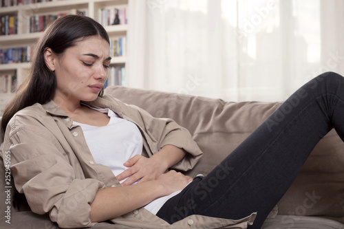 Free Download young woman has pain - GFXLoad